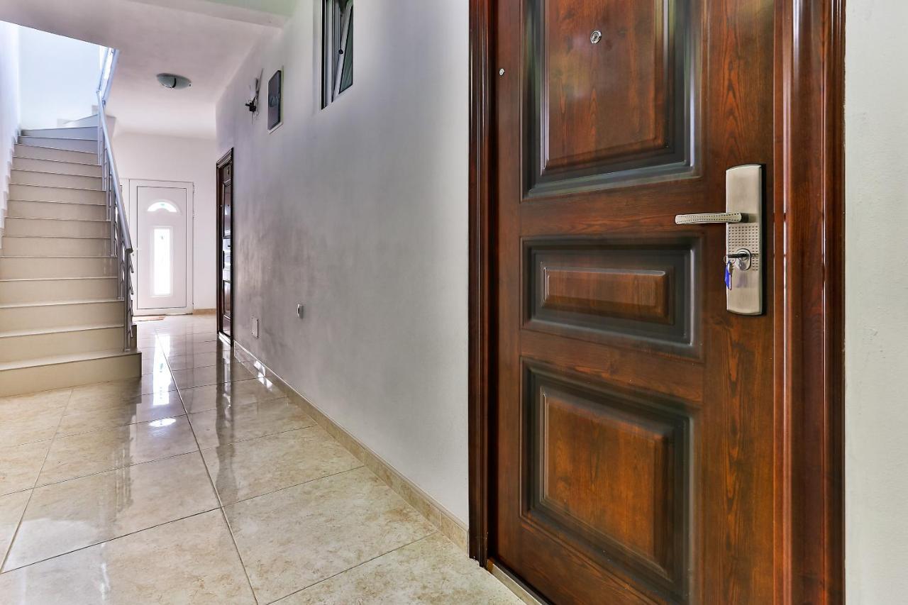 Buskovic Apartment Dobra Voda Exterior foto